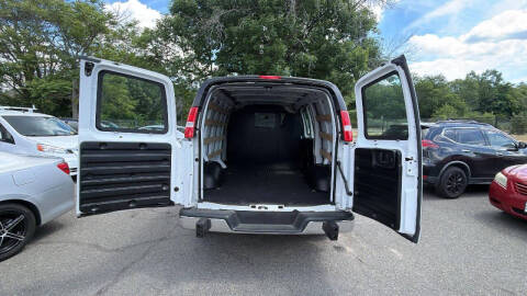 2024 GMC Savana 2500