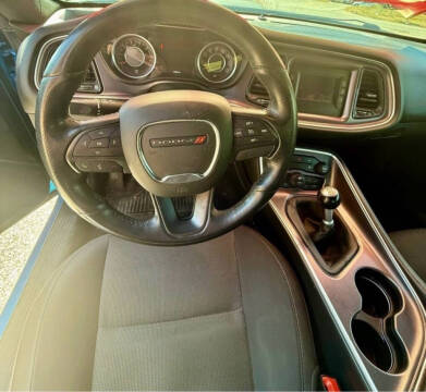 2015 Dodge Challenger R/T Shaker