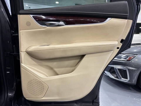2018 Cadillac XT5 Premium Luxury