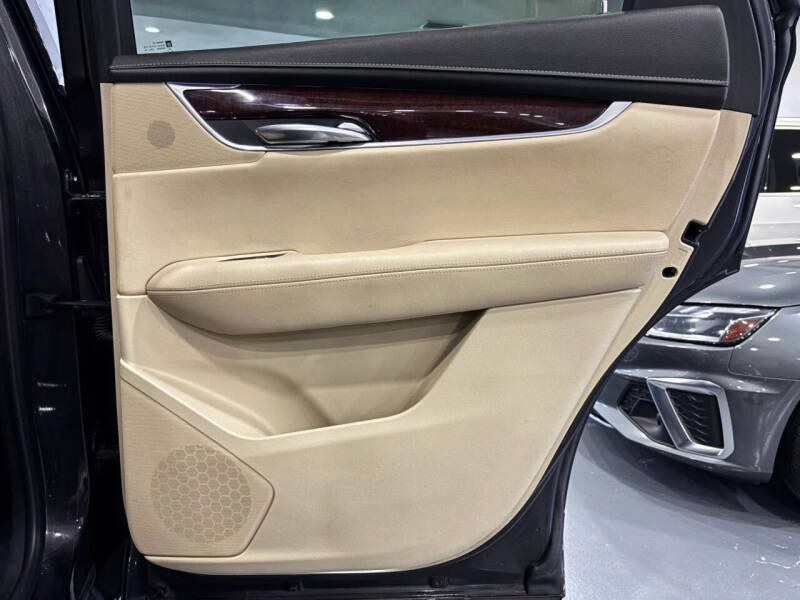 2018 Cadillac XT5 Premium Luxury