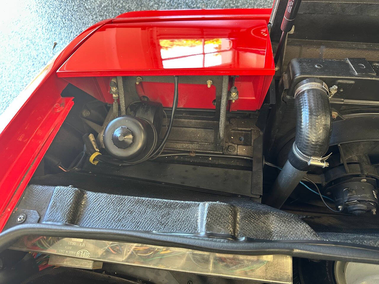 1988 Ferrari Mondial 3.2 43