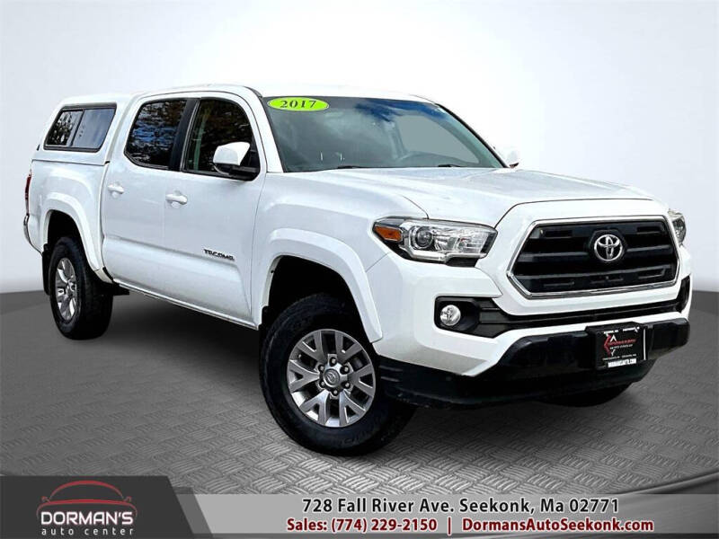 2017 Toyota Tacoma SR5's photo