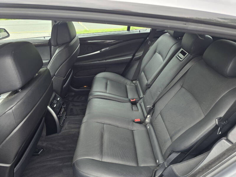 2010 BMW 5 Series 550i xDrive Gran Turismo