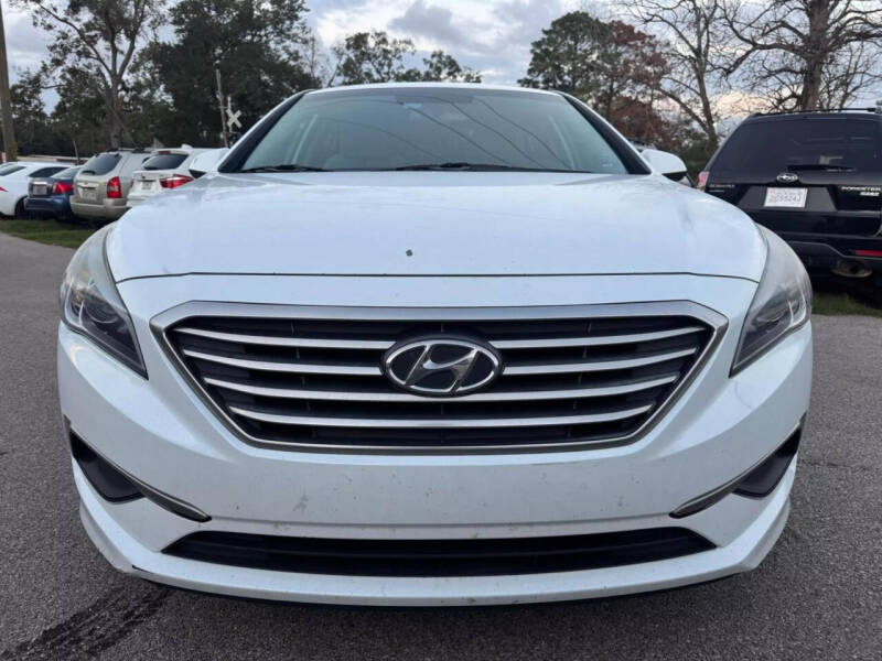 2017 Hyundai Sonata SE photo 2