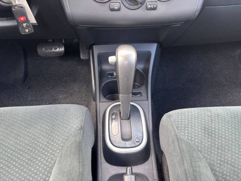 2011 Nissan Versa 1.8 S