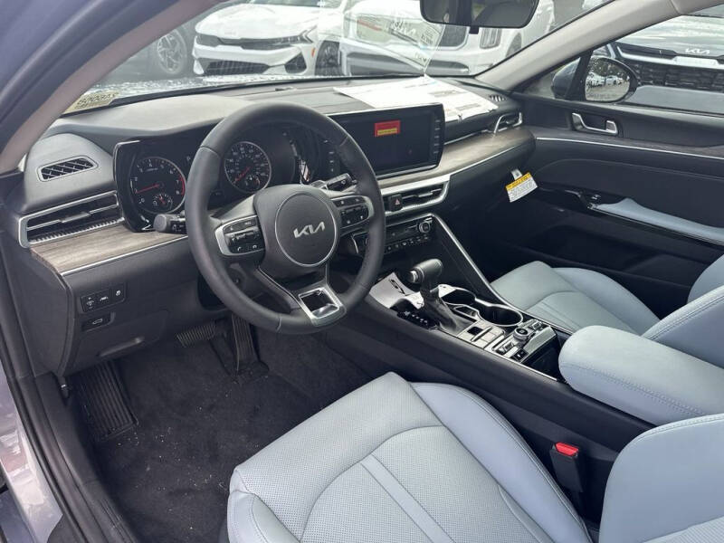 2024 Kia K5 EX