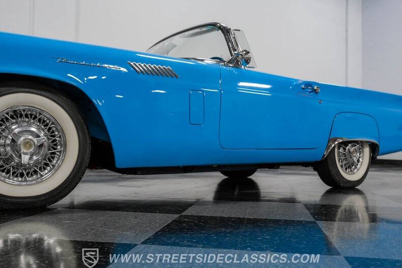 1957 Ford Thunderbird