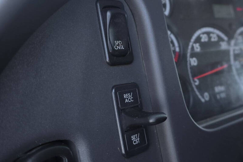 2013 Freightliner M2 112