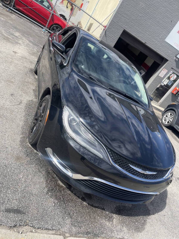 2017 Chrysler 200 Limited Platinum