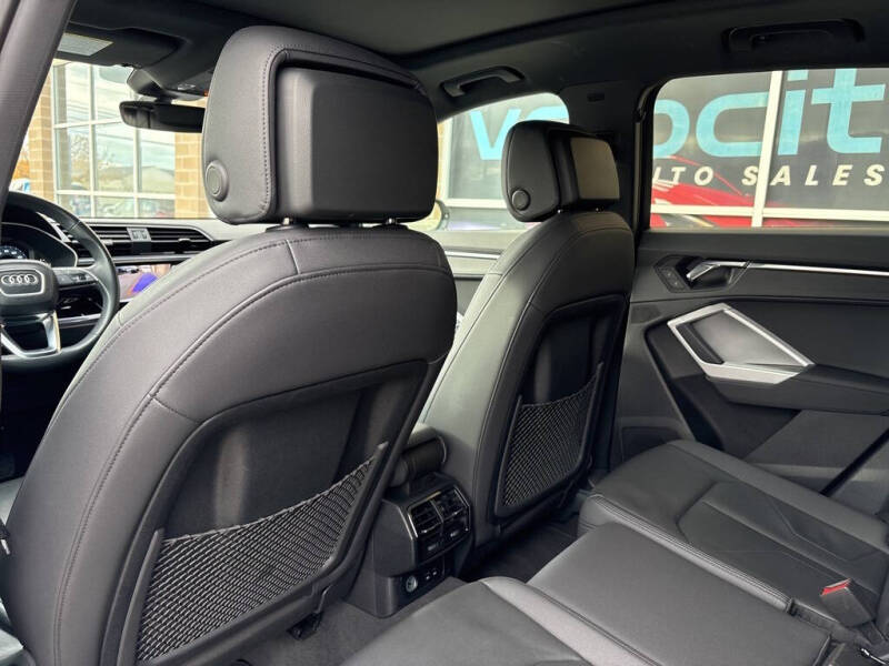 2023 Audi Q3 quattro S line Premium 45 TFSI