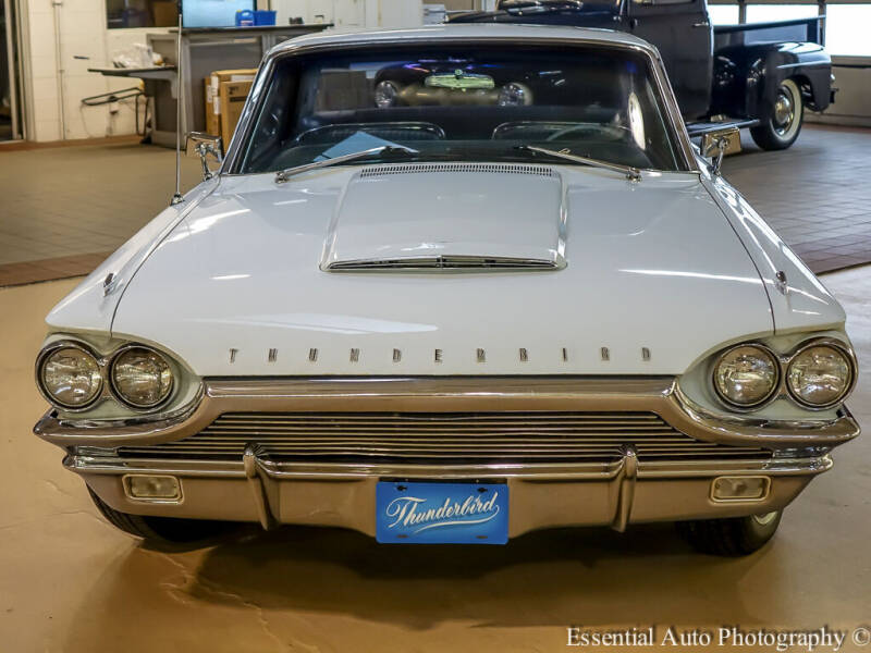 1964 Ford Thunderbird