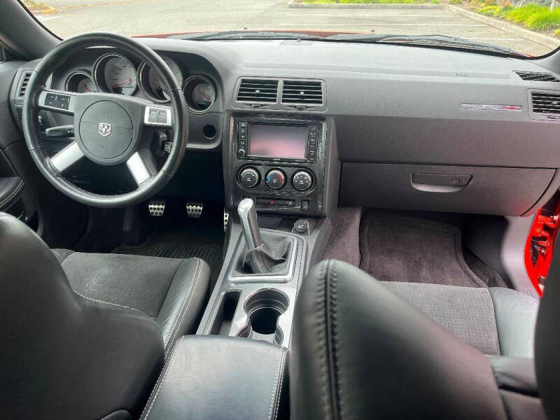2009 Dodge Challenger SRT8