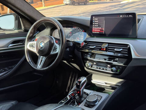 2023 BMW M5