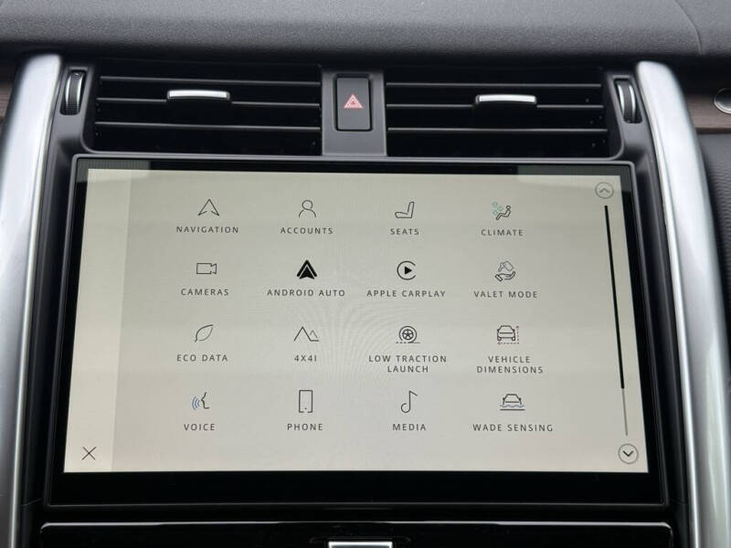 2025 Land Rover Discovery P300 Dynamic SE