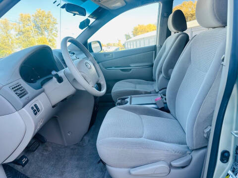 2006 Toyota Sienna LE 7 Passenger