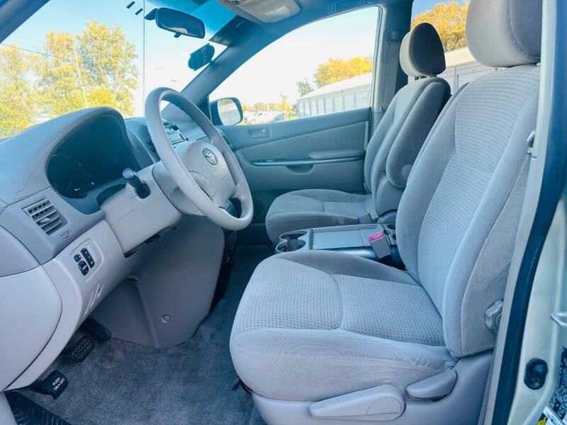 2006 Toyota Sienna LE 7 Passenger