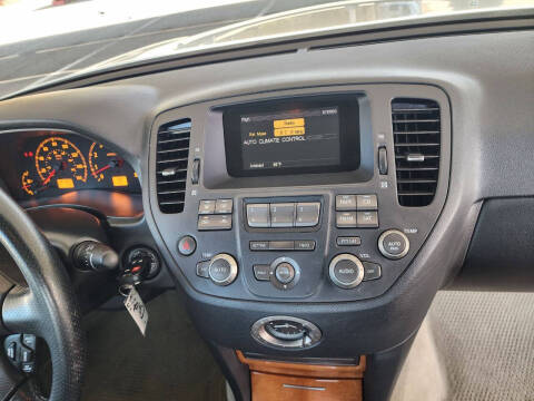 2003 Infiniti M45
