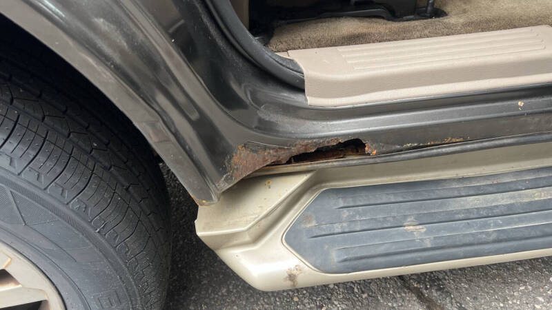 2005 Ford Explorer Eddie Bauer