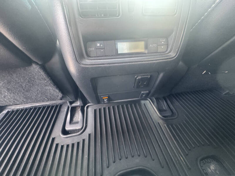 2015 Nissan Pathfinder Platinum
