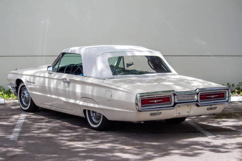 1964 Ford Thunderbird