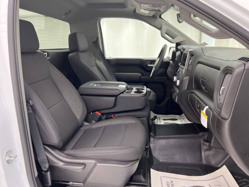 2025 GMC Sierra 2500HD Pro