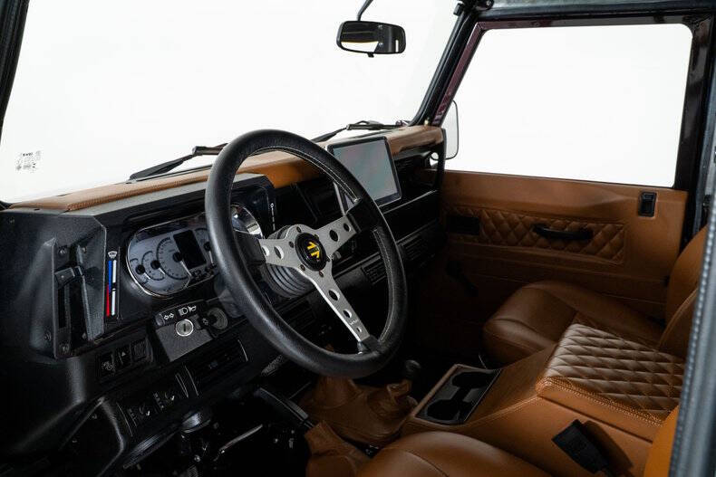 1985 Land Rover Defender