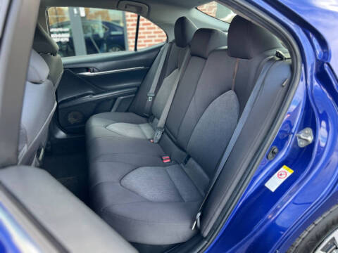 2018 Toyota Camry Hybrid LE