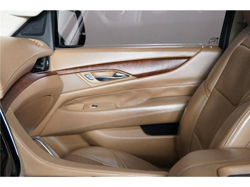 2016 Cadillac Escalade Platinum