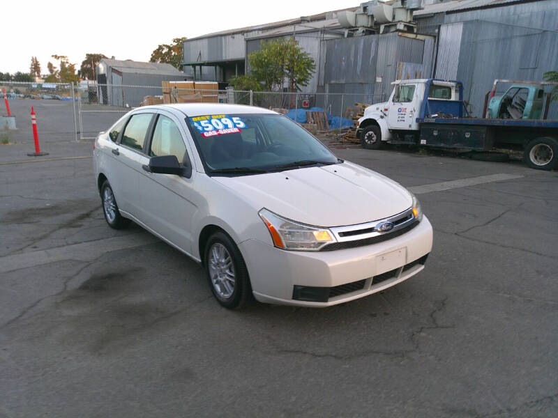 2010 Ford Focus SE photo 5