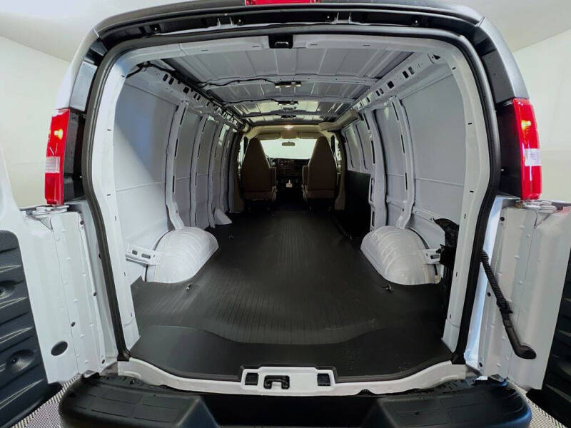 2026 GMC Savana 3500