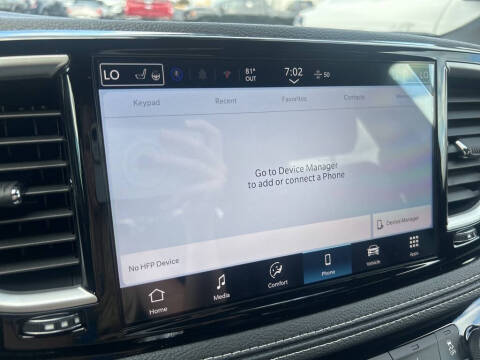 2026 Chrysler Pacifica Select