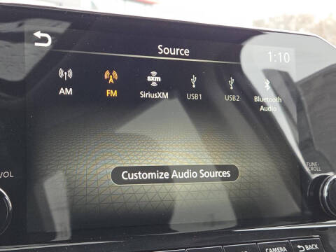 2025 Nissan Pathfinder SL