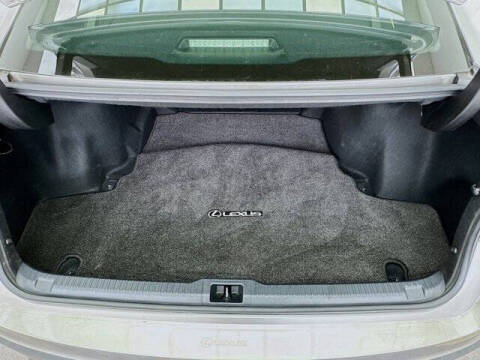 2023 Lexus IS 300