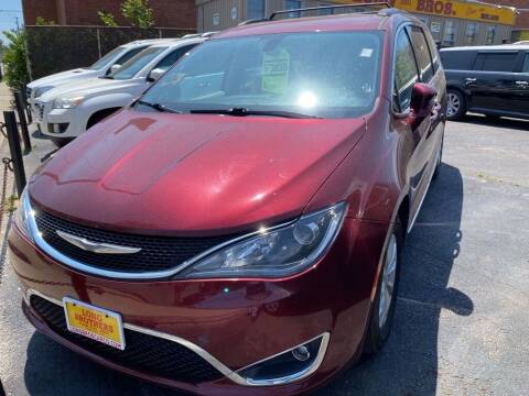 2017 Chrysler Pacifica for sale at LONG BROTHERS CAR COMPANY in Cleveland OH