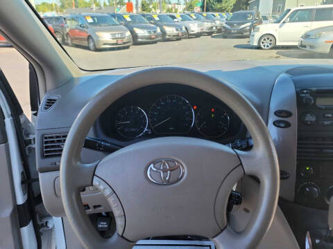 2006 Toyota Sienna CE 7 Passenger