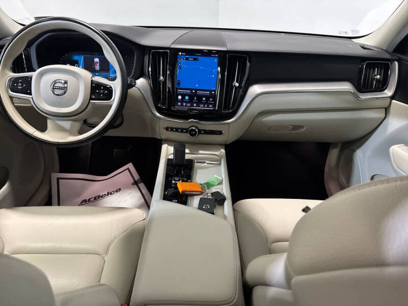 2023 Volvo XC60 B5 Core