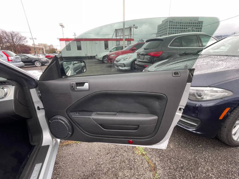 2007 Ford Mustang GT Deluxe