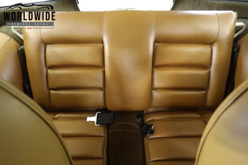 1972 Volvo P1800
