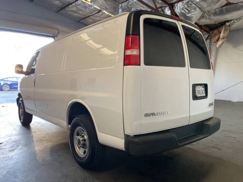 2021 GMC Savana 2500