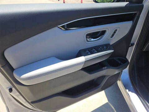 2023 Honda Pilot EX-L w/Rear Captain's Chairs