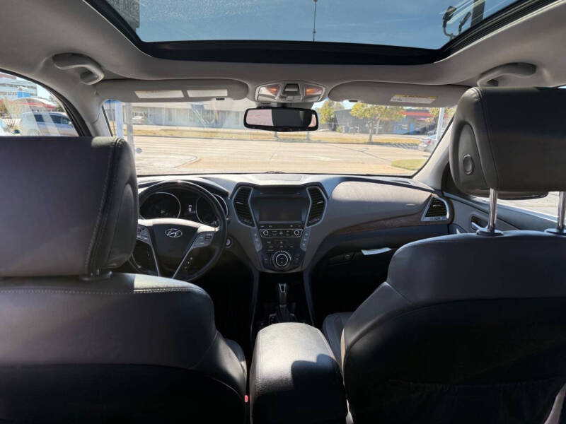 2017 Hyundai Santa Fe Limited Ultimate