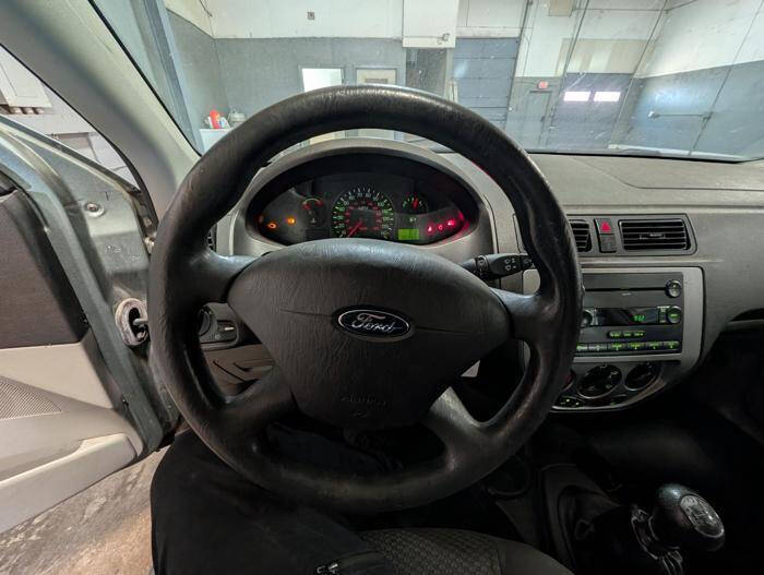 2006 Ford Focus ZX5 S