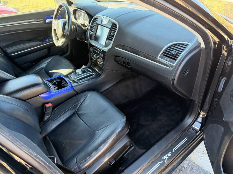 2016 Chrysler 300 Limited