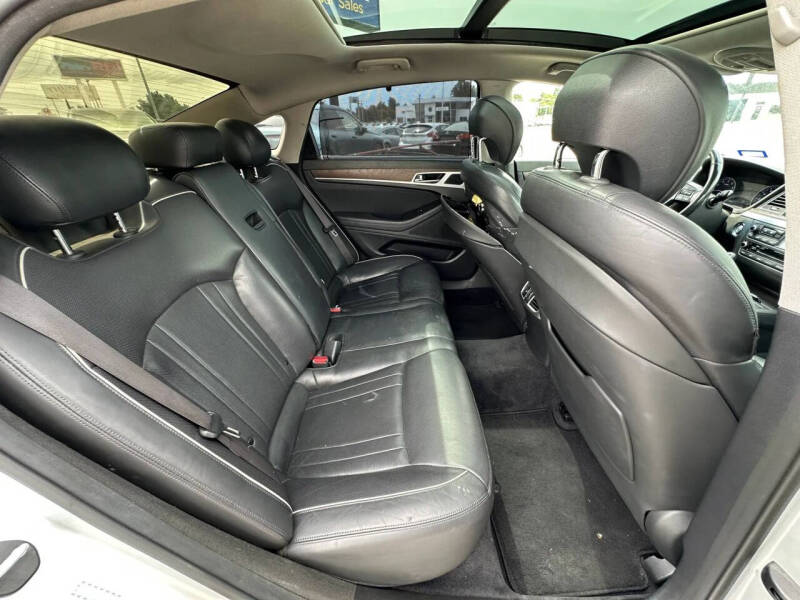 2015 Hyundai Genesis