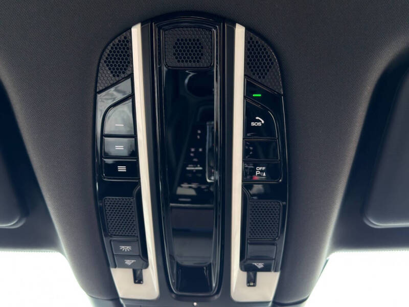 2022 Porsche Cayenne E-Hybrid