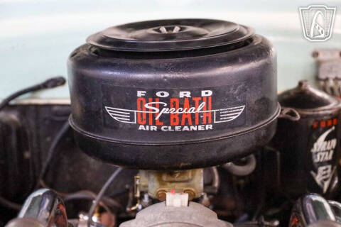 1953 Ford Crestline