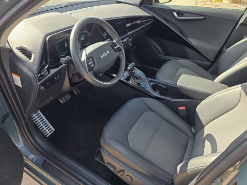 2023 Kia Niro EX Touring