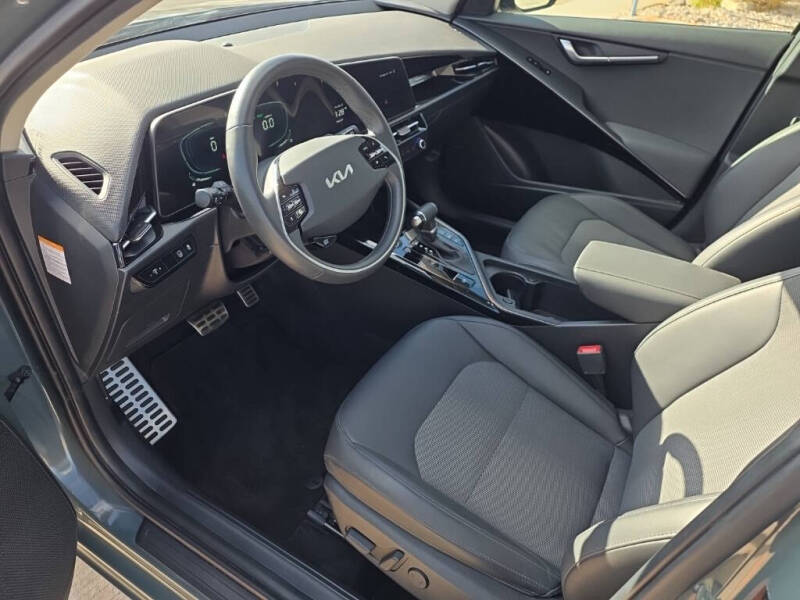 2023 Kia Niro EX Touring