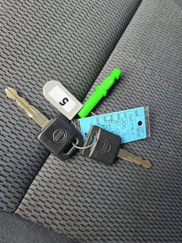 2002 Nissan Frontier XE