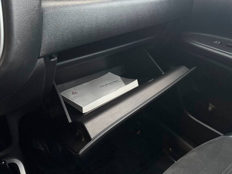 2019 Mitsubishi Outlander SE